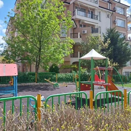 святой влас, комплекс Sea Breeze Apartamento *